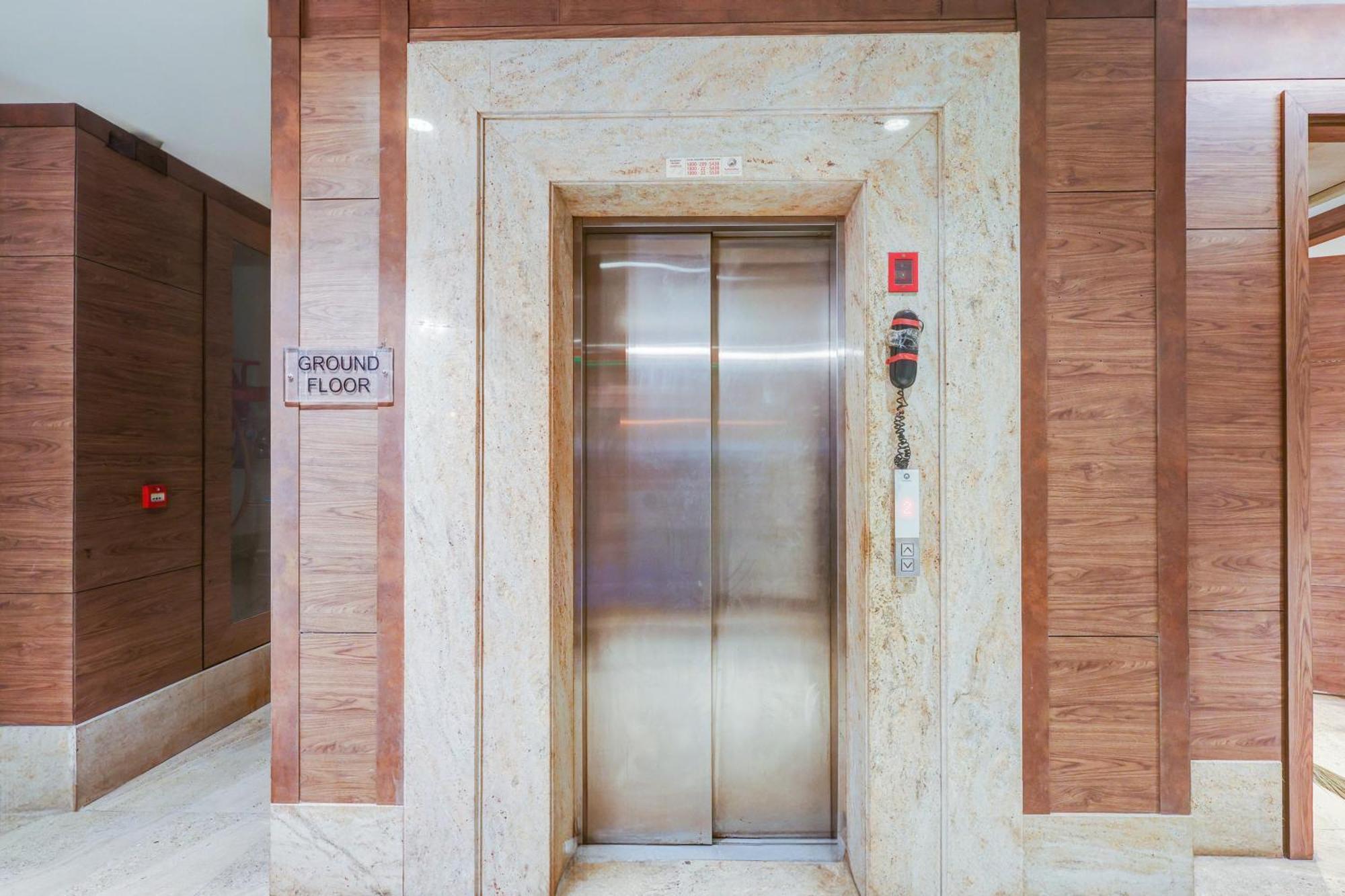 Super Townhouse Chhatarpur Near Metro Park Νέο Δελχί Εξωτερικό φωτογραφία