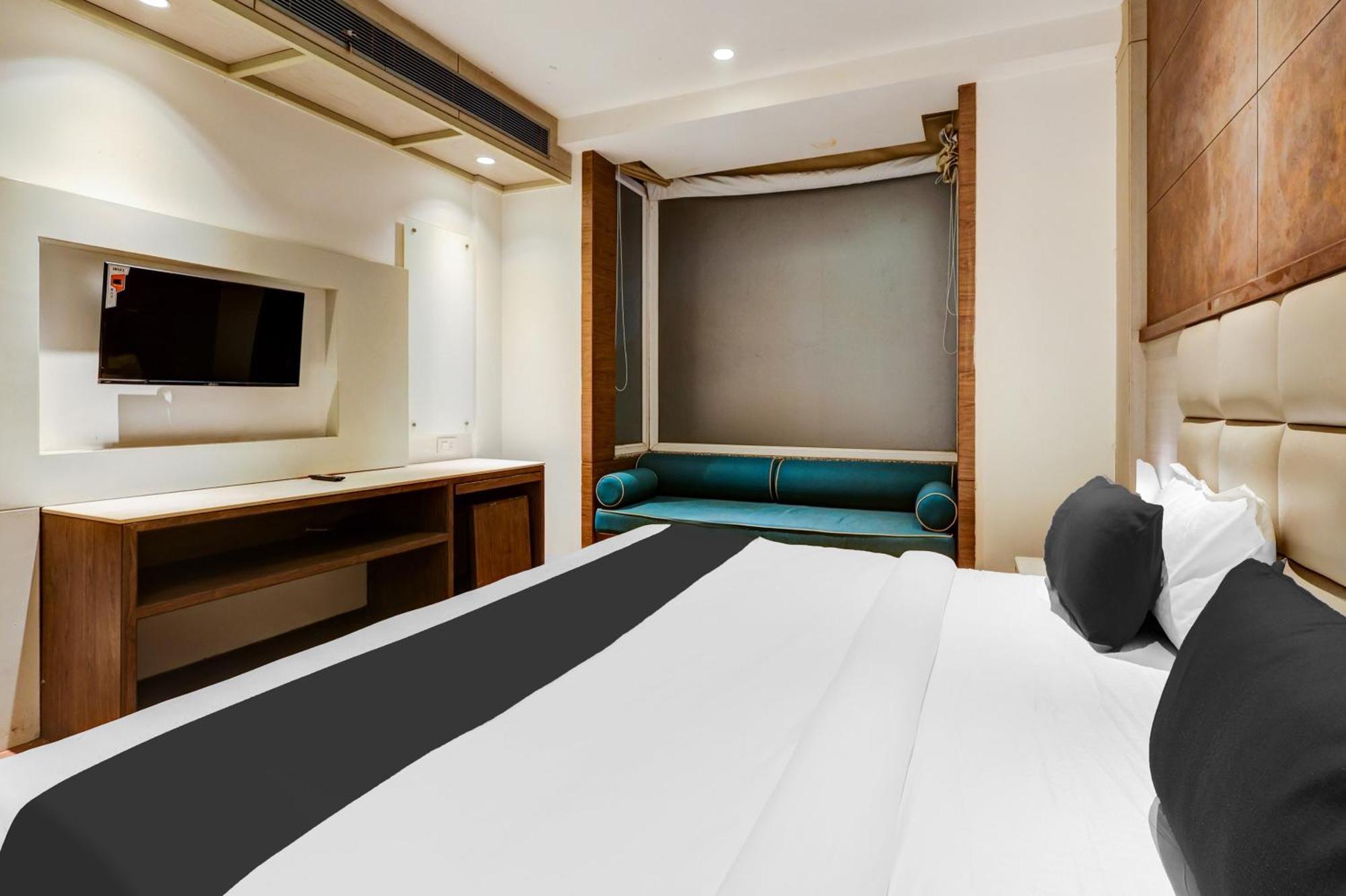 Super Townhouse Chhatarpur Near Metro Park Νέο Δελχί Εξωτερικό φωτογραφία