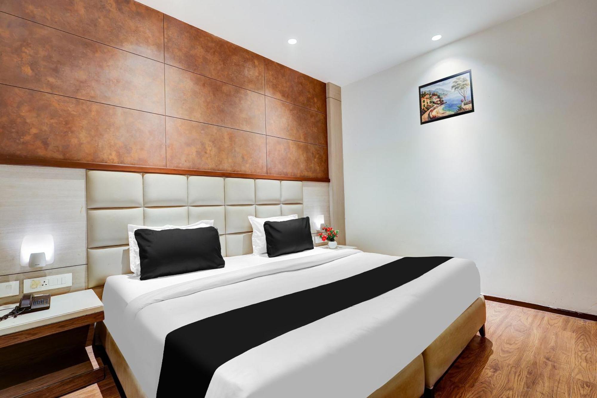 Super Townhouse Chhatarpur Near Metro Park Νέο Δελχί Εξωτερικό φωτογραφία