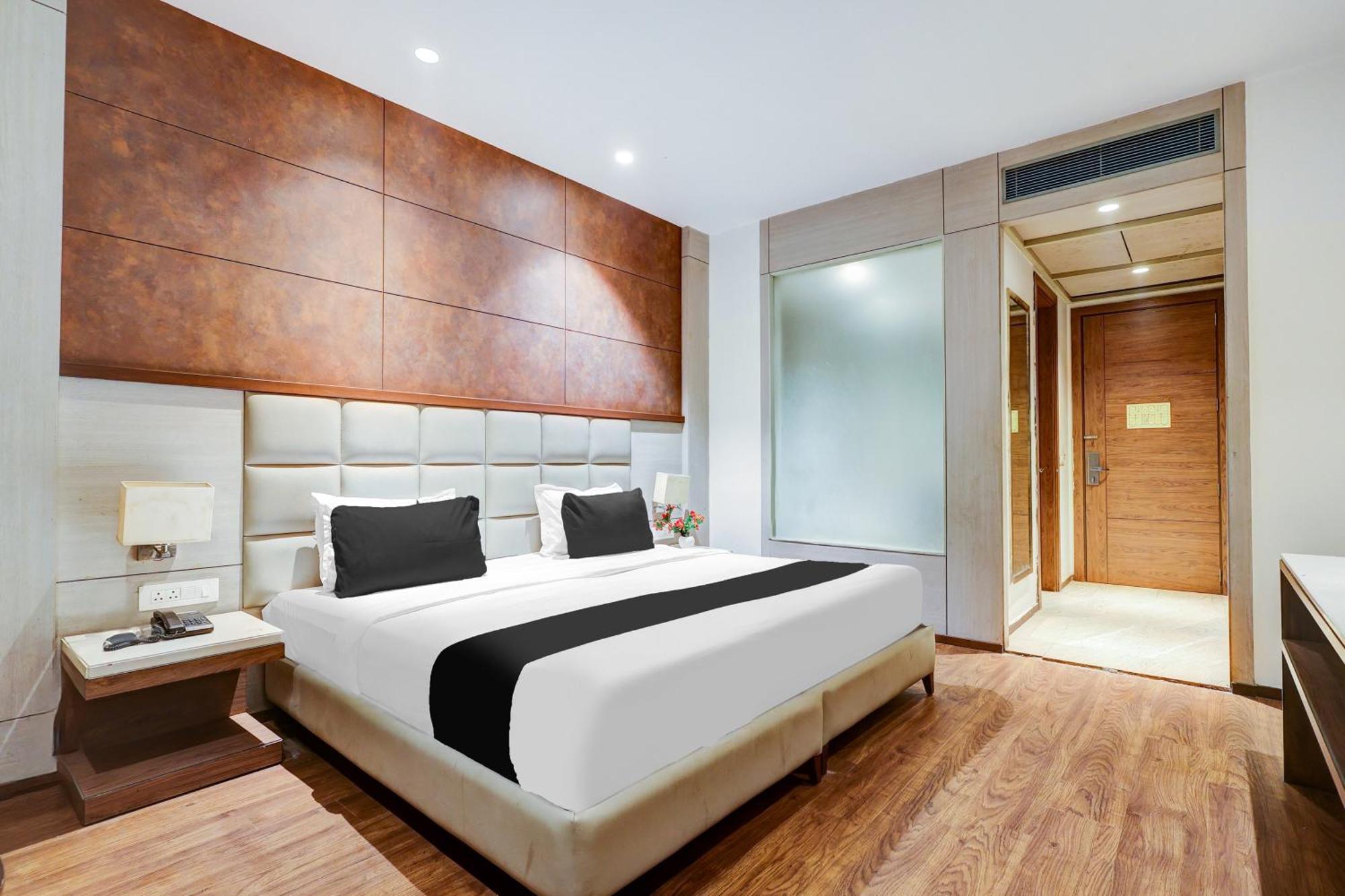 Super Townhouse Chhatarpur Near Metro Park Νέο Δελχί Εξωτερικό φωτογραφία