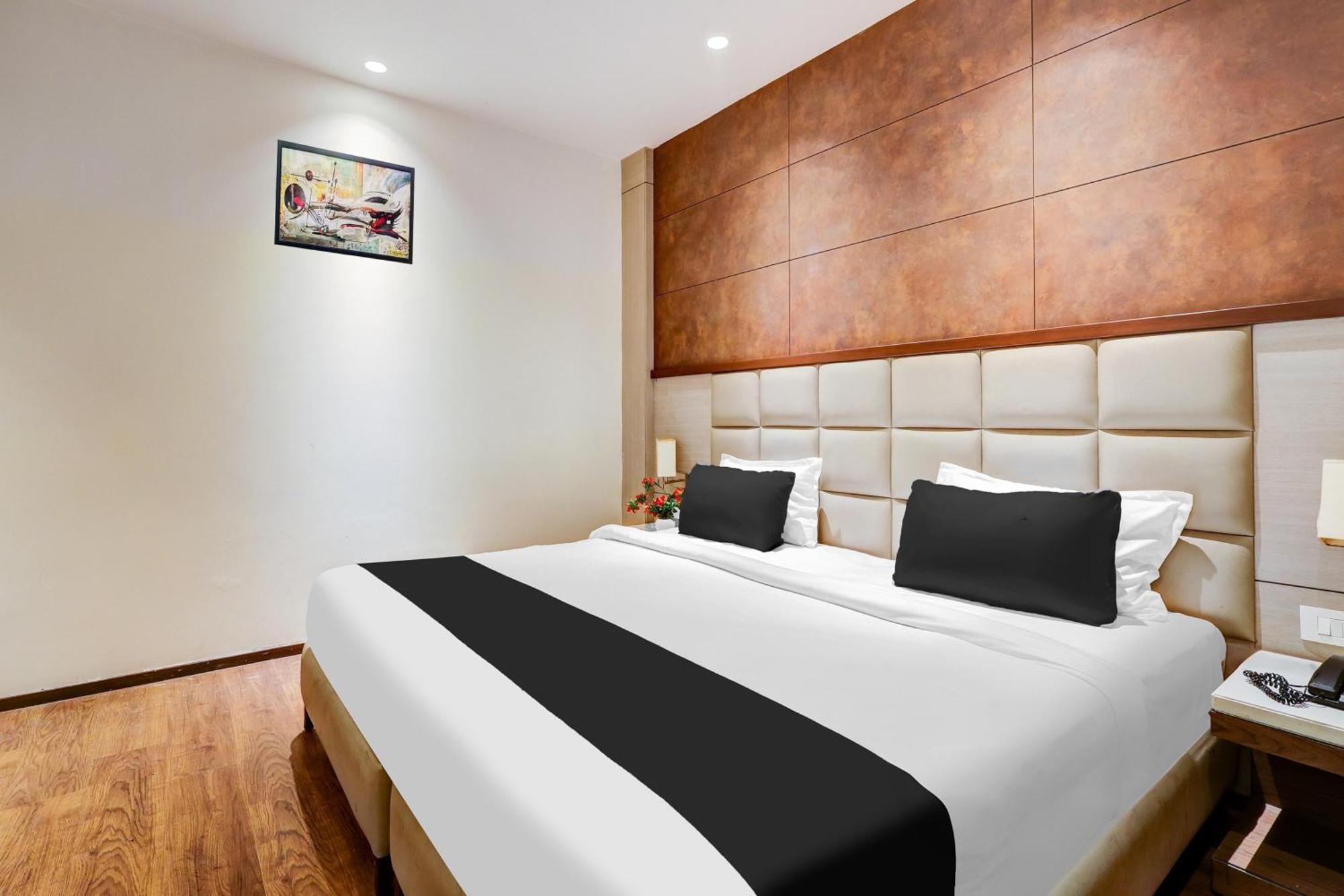 Super Townhouse Chhatarpur Near Metro Park Νέο Δελχί Εξωτερικό φωτογραφία